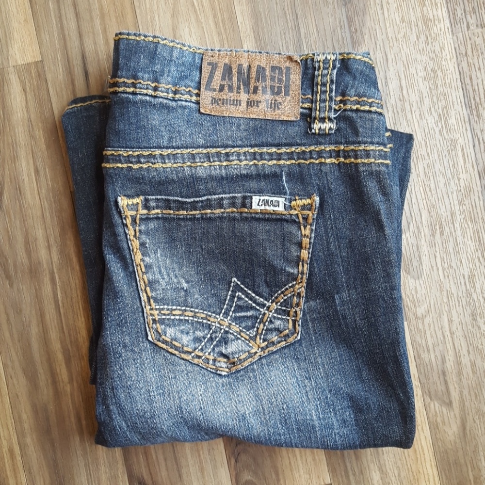ZANADI Womens size 13 dark wash jeans EB2 D43
